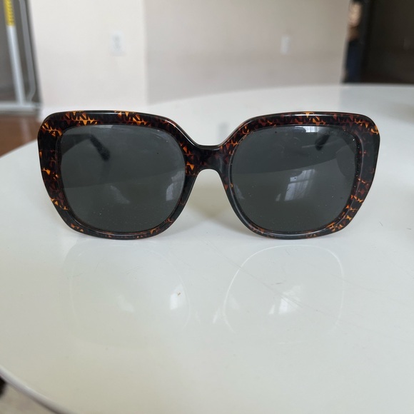 Michael Kors Women Sunglasses. - Picture 1 of 3